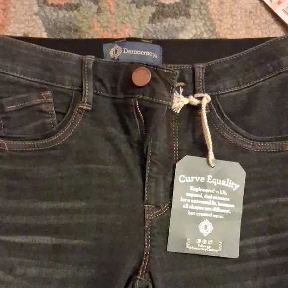 Democracy High Rise Jeans - Picture 2 of 5